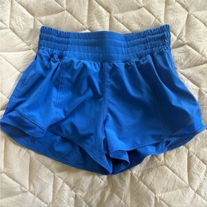 Lululemon Hotty Hot Shorts 2.5’